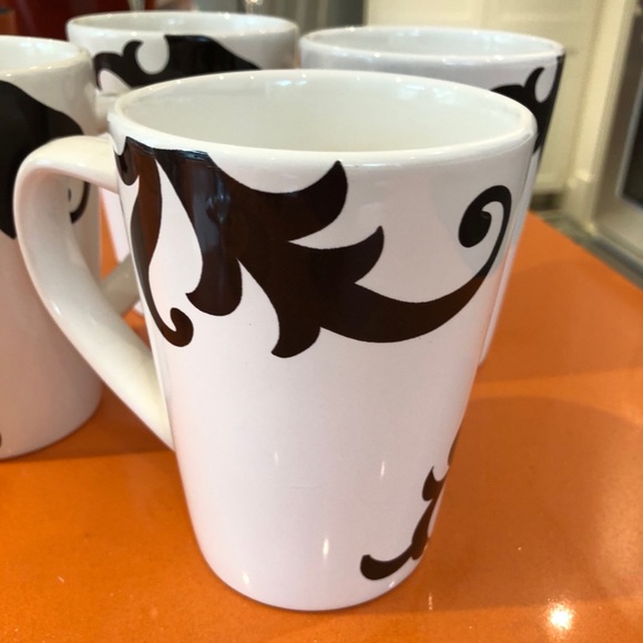 Other - Black and white coffee tea mugs